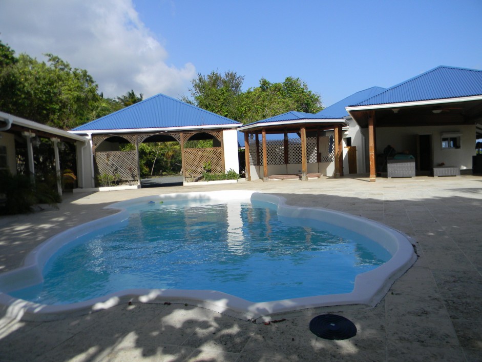 MLS #CF900 SEA COWS BAY - Cayman  Property